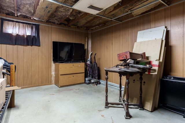 1305 Anthony Avenue, Janesville, WI 53546