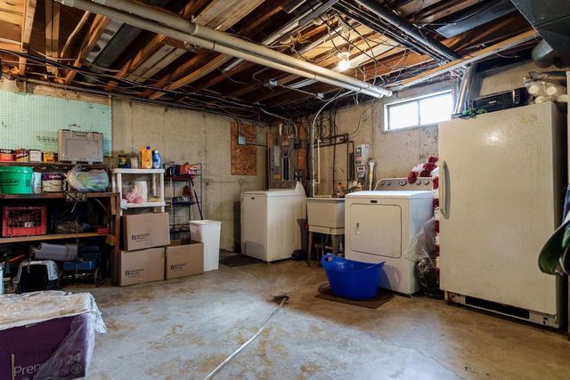 1305 Anthony Avenue, Janesville, WI 53546