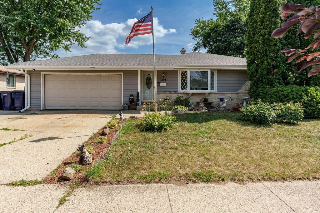 1305 Anthony Avenue, Janesville, WI 53546