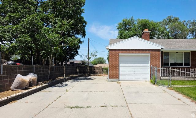 7708 W GLENWOOD AVE, Magna, UT 84044