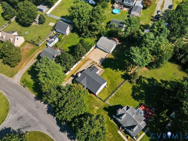6318 Sledds Lake Rd, Mechanicsville, VA 23111