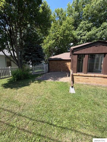 1511 S 61 Avenue, Omaha, NE 68106
