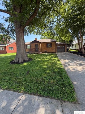 1511 S 61 Avenue, Omaha, NE 68106
