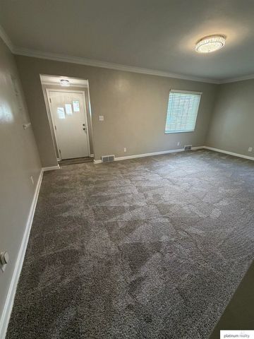 1511 S 61 Avenue, Omaha, NE 68106