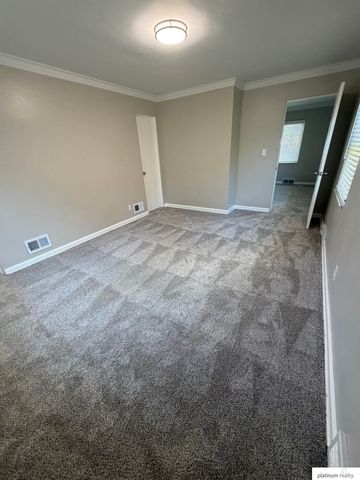 1511 S 61 Avenue, Omaha, NE 68106