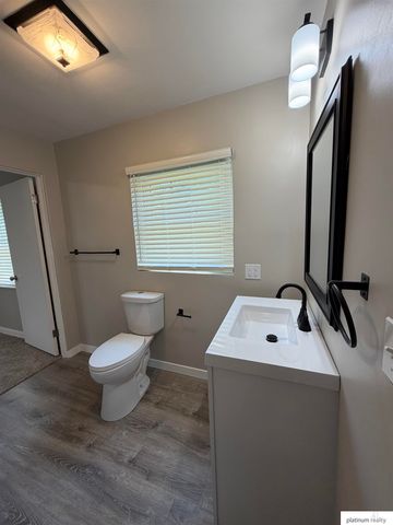 1511 S 61 Avenue, Omaha, NE 68106