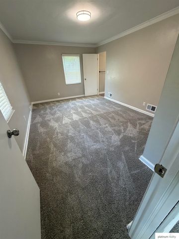 1511 S 61 Avenue, Omaha, NE 68106