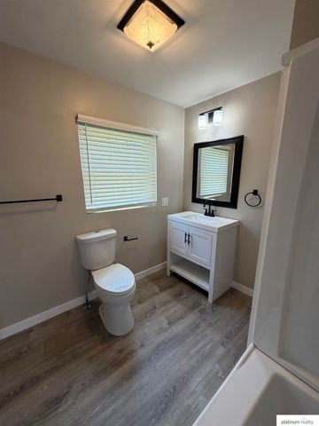1511 S 61 Avenue, Omaha, NE 68106