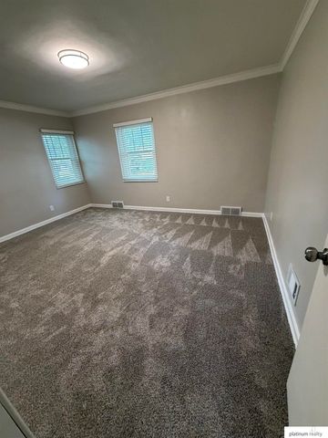 1511 S 61 Avenue, Omaha, NE 68106