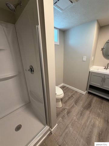 1511 S 61 Avenue, Omaha, NE 68106