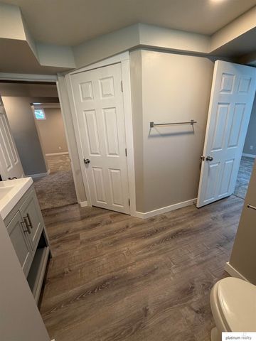 1511 S 61 Avenue, Omaha, NE 68106