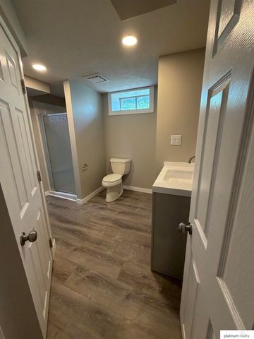 1511 S 61 Avenue, Omaha, NE 68106