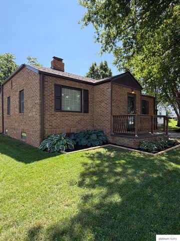 1511 S 61 Avenue, Omaha, NE 68106