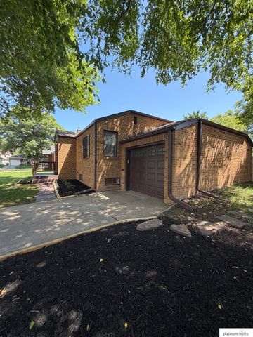 1511 S 61 Avenue, Omaha, NE 68106