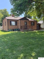 1511 S 61 Avenue, Omaha, NE 68106