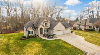 2390 Torrey Grove Court, Fenton Charter Township, MI 48430