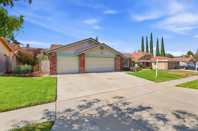 790 Sugar Maple, Corona, CA 92881