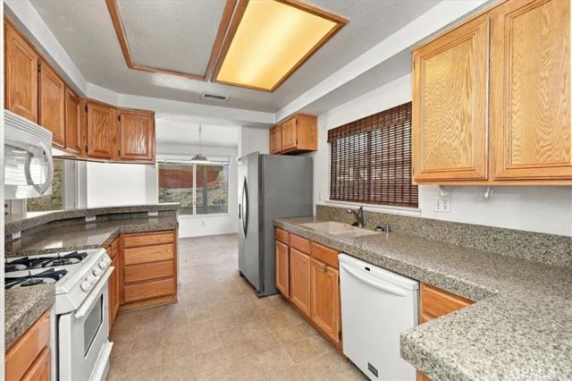 790 Sugar Maple, Corona, CA 92881