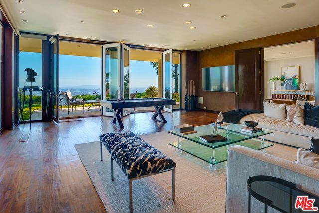 380 Trousdale Place, Beverly Hills, CA 90210