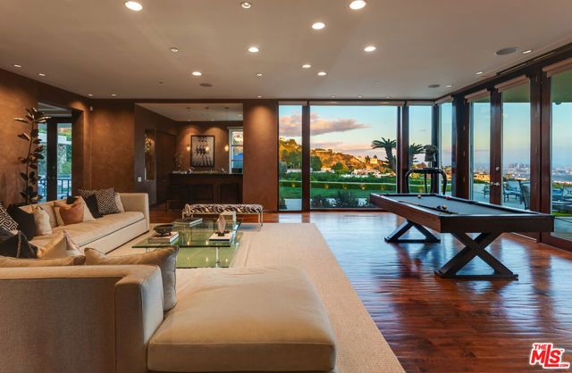 380 Trousdale Place, Beverly Hills, CA 90210