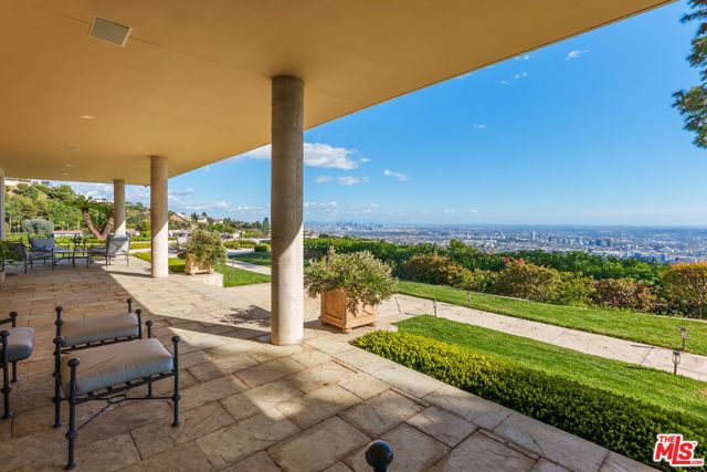 380 Trousdale Place, Beverly Hills, CA 90210