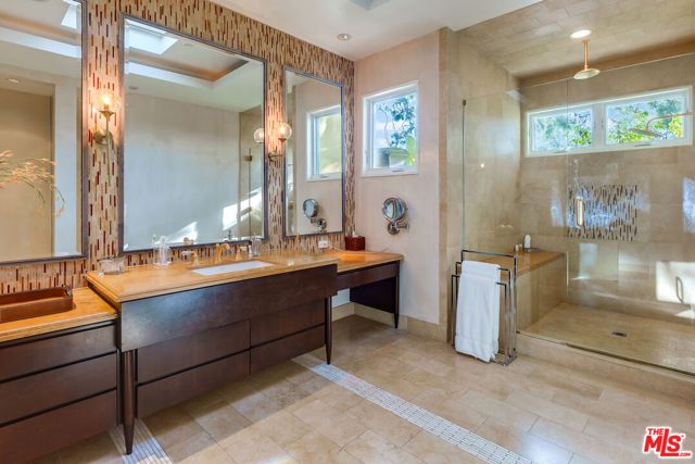 380 Trousdale Place, Beverly Hills, CA 90210