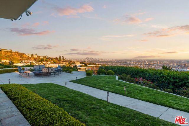 380 Trousdale Place, Beverly Hills, CA 90210