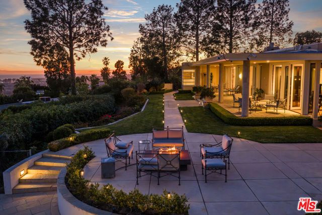 380 Trousdale Place, Beverly Hills, CA 90210