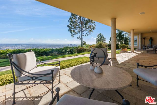 380 Trousdale Place, Beverly Hills, CA 90210