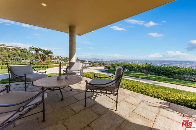 380 Trousdale Place, Beverly Hills, CA 90210