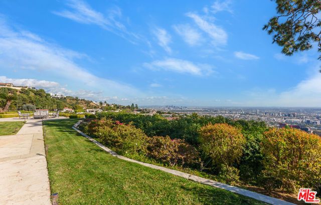 380 Trousdale Place, Beverly Hills, CA 90210