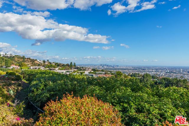 380 Trousdale Place, Beverly Hills, CA 90210