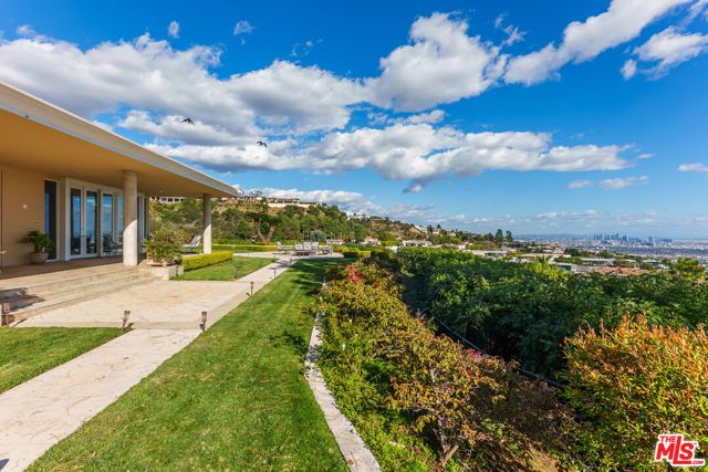 380 Trousdale Place, Beverly Hills, CA 90210