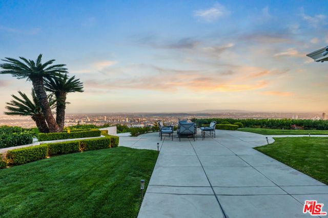 380 Trousdale Place, Beverly Hills, CA 90210