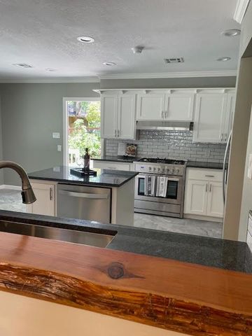 5827 Lookout Ct, Hathaway Pines, CA 95233