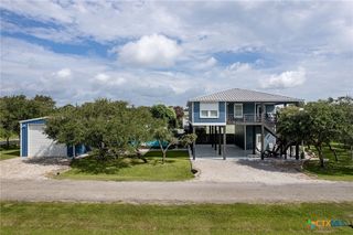 112 W Van Buren Avenue, Port O'connor, TX 77982