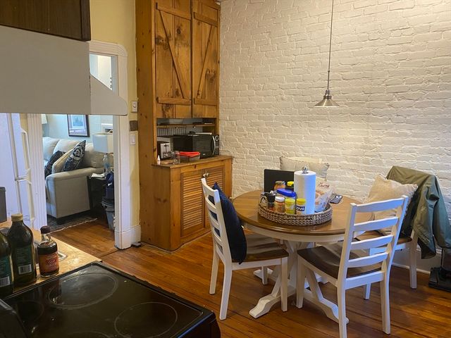 99.5 Myrtle St 4, Boston, MA 02114