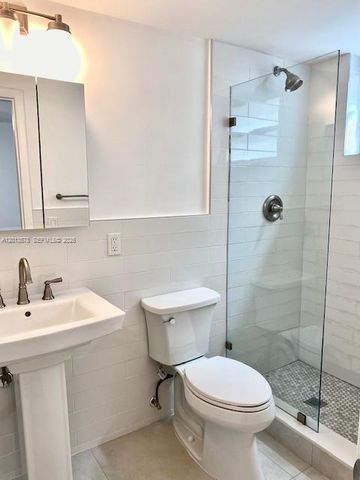 517 Menendez Ave -, Coral Gables, FL 33146