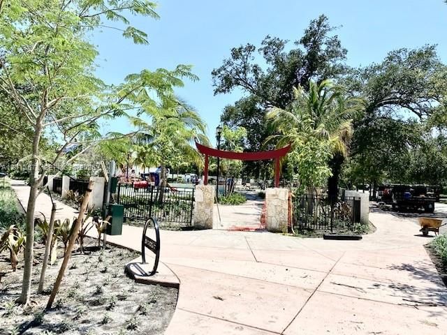 517 Menendez Ave -, Coral Gables, FL 33146