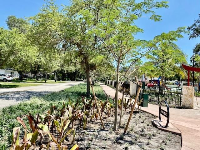 517 Menendez Ave -, Coral Gables, FL 33146