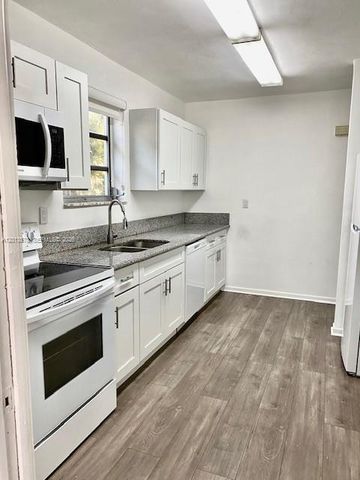 517 Menendez Ave -, Coral Gables, FL 33146