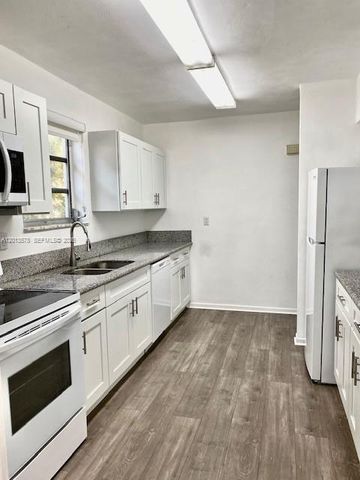 517 Menendez Ave -, Coral Gables, FL 33146
