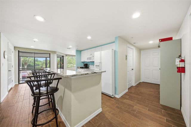 670 ISLAND WAY 807, Clearwater Beach, FL 33767