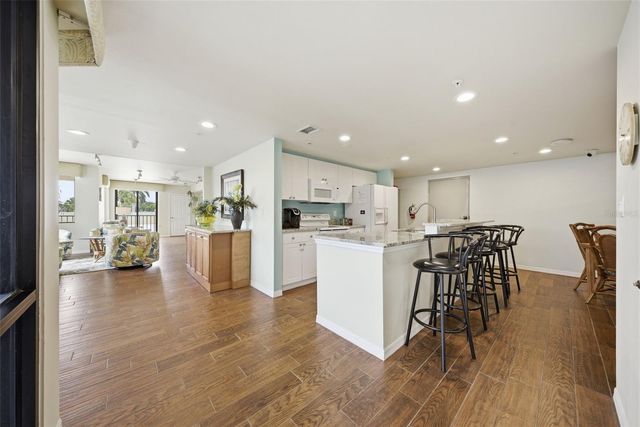 670 ISLAND WAY 807, Clearwater Beach, FL 33767