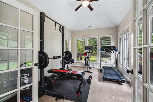 8784 THREE CHIMNEYS DR W, Germantown, TN 38138