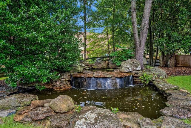 8784 THREE CHIMNEYS DR W, Germantown, TN 38138
