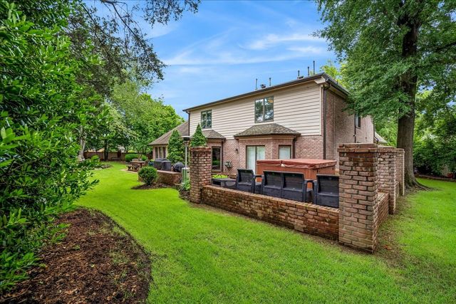 8784 THREE CHIMNEYS DR W, Germantown, TN 38138