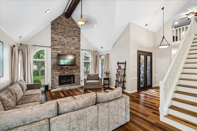 8784 THREE CHIMNEYS DR W, Germantown, TN 38138