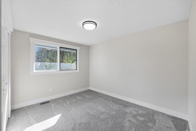 11815 N King Arthur Ct, Spokane, WA 99208