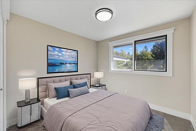 11815 N King Arthur Ct, Spokane, WA 99208